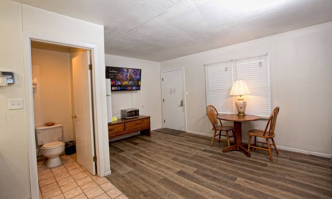 Southside Hotel | Prairie Voyager