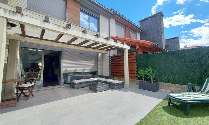 Ciruena Ski Chalet | Preciosa Casa Adosada en Urbanización del Golf