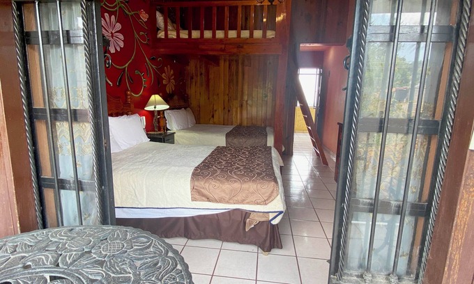 Mazamitla Apartment | Precioso Cuarto Familiar con Balcón en el Centro