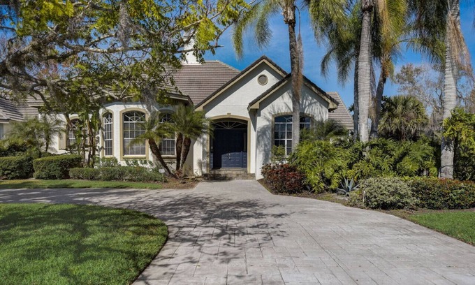 The Meadows House | Precise Realty presents The Meadows Estate Retreat