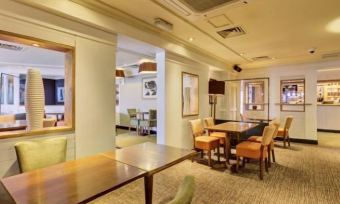 Palace Riverside Hotel | Premier Inn London Putney Bridge