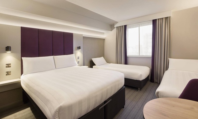 Wolverhampton Hotel | Premier Inn Wolverhampton City Centre