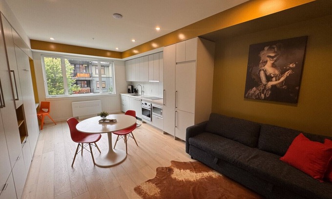 Rossland Apartment | Premium RED Mountain Lodging