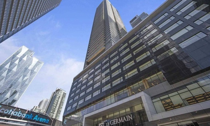 St. Lawrence Condo | Prestigious 2-Bdrm Condo - across from Scotiabank Arena