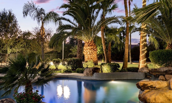 McDowell Ranchos Villa | Preston by AvantStay | 6BR Desert Oasis w/ Basketball Court, Pool & Hot Tub