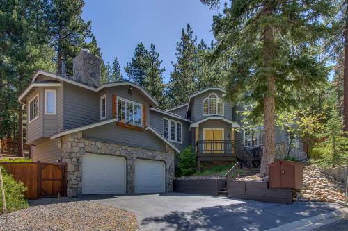 Montgomery Estates House | Prima Del Norte - Hot tub Pool Table Arcade Game