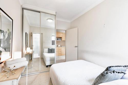 Bondi Junction Apartment | Prime location unit with backyard