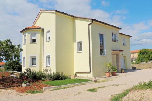 Vrh Apartment | Private accommodation KIRINCIC