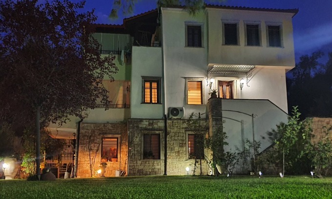 Afytos Villa | Private and Secure, Afytos/Athytos Villa, 4-min drive from the beach