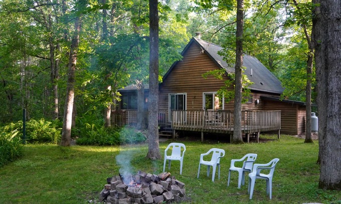 Markville Cabin | Private Cabin - 5 acres - near Hinckley Casino!