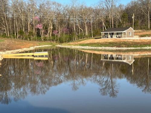 Olney House | Private Cabin on 90 Acres!