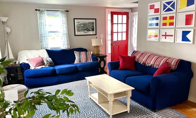 Hyannis Port House | Private Cape Cod Home - Walk to beach
