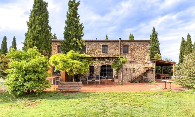 Crespia Cottage | Private Country house Hostal Nou in Crespià with pool