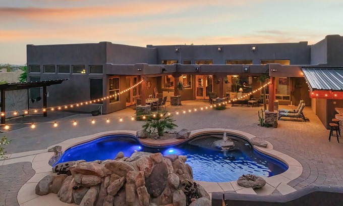 East Mesa House | Private Desert Experience, Heated Pool, King Beds, Scenic Mt.Views, Hiking&Golf