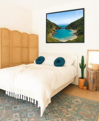 Dundonald House | Private Entrance Double Room- 15 Mins to Belfast City