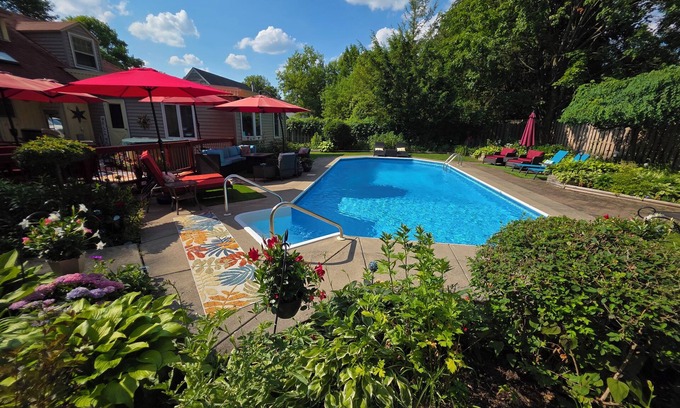 Fayetteville Cottage | Private Guesthouse with Garage, Pool, Deck and Hot Tub in Fayetteville/Syracuse