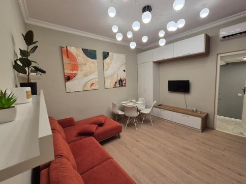 Old Boulevard House | Private Home Sea and Europe Sq