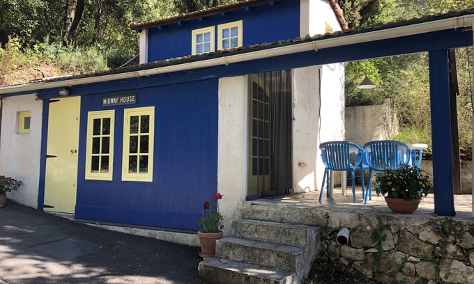 La Gaude Cottage | Private house in nature with tennis court, swimming pool, 15 min. drive from sea