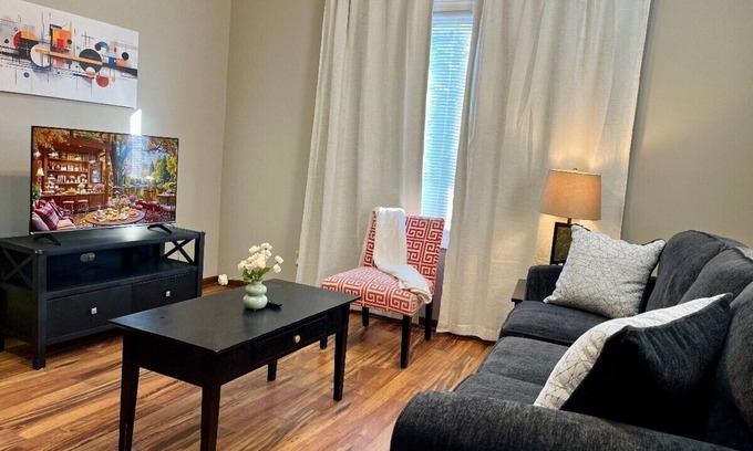 Akron House | Private House with Garage near Hospitals 2-BR, 1BA