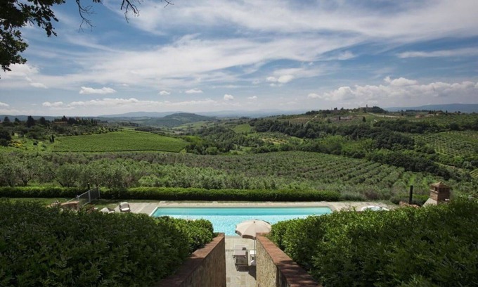 Tavarnelle Val di Pesa Villa | Private Villa with private pool, hot tub, A/C, sauna, WIFI, TV, patio, close to Greve In Chianti