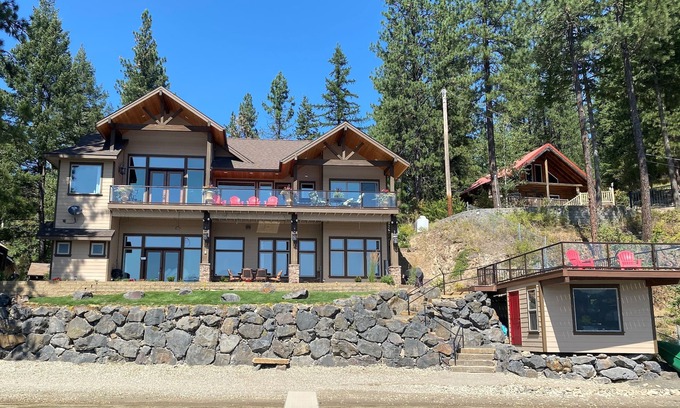 Loon Lake House | Private lake house on Deer Lake