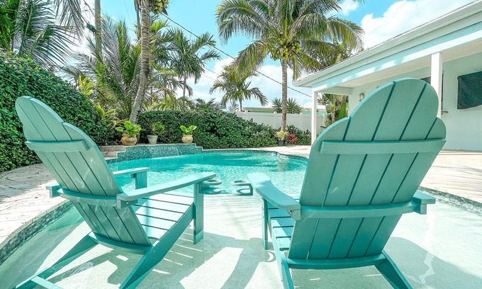 Lighthouse Point House | Private Luxury Oasis Minutes From The Beach w/Private Heated Pool