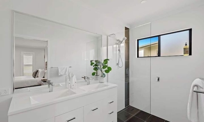 Mudjimba House | Private Mudjimba Beach Abode