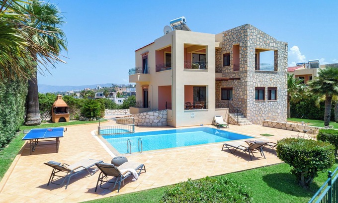 Stalos Villa | Private pool *500mt to Stalos beach*Stunning view*Walk to Taverna & Supermarket