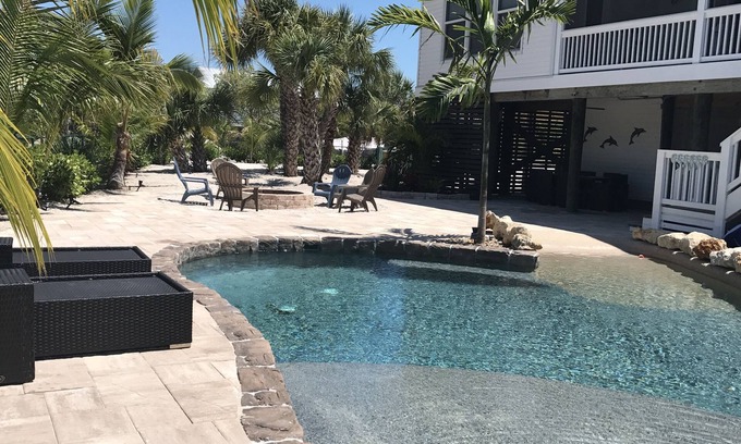 Palm Island House | PRIVATE POOL PRIVATE HOME at peaceful Palm Island-Coconut Cottage!