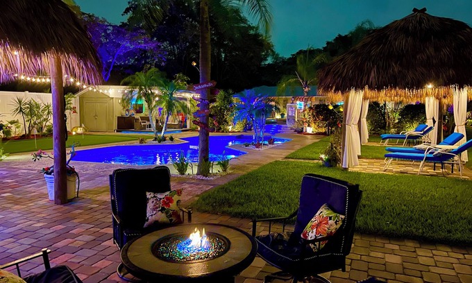 Lake Worth House | Private Resort-Style One Acre Retreat Sleeps 14, Heated Pool, 5BR, Tikis, Golf