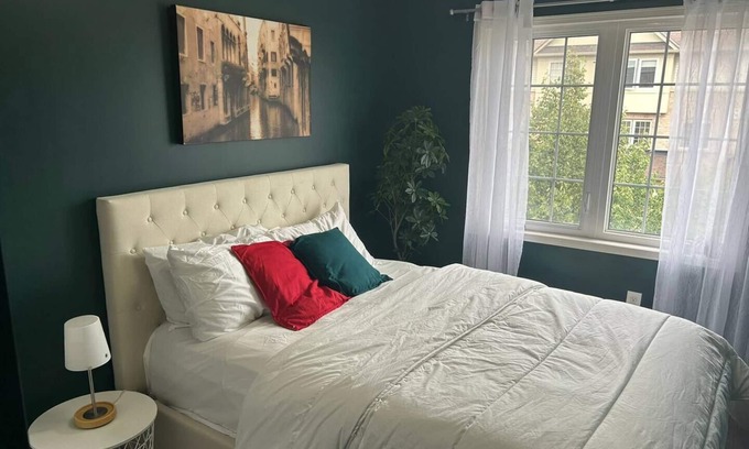 Ajax House | Private Room in Ajax