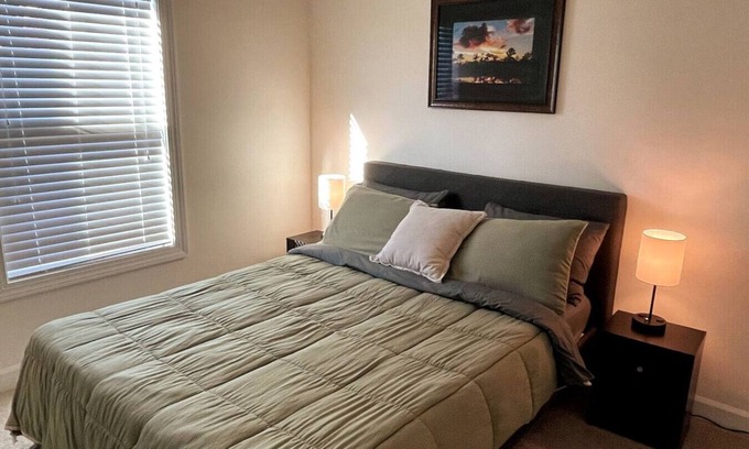 Belmont House | Private Room in Spacious & Modern Townhouse