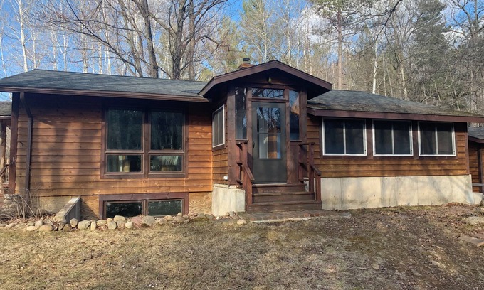 Cable House | Private, secluded 2-bedroom house with King, Queen beds near Cable with WiFi, AC