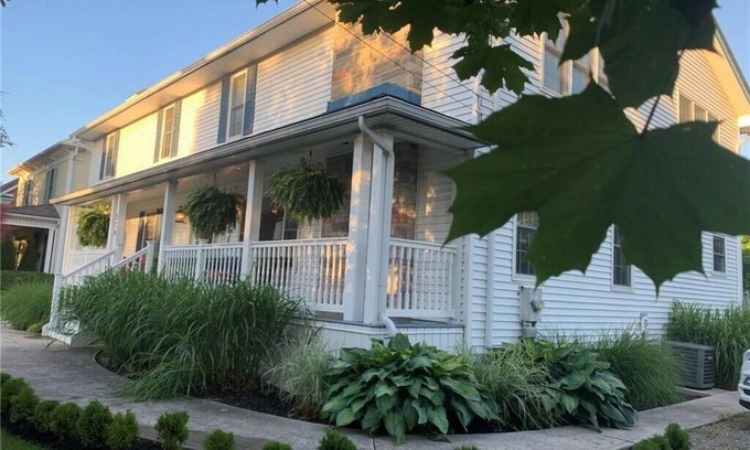 Historic Old Town House | Private spacious Home in the heart of Niagara-on-the-Lake's Historic District.