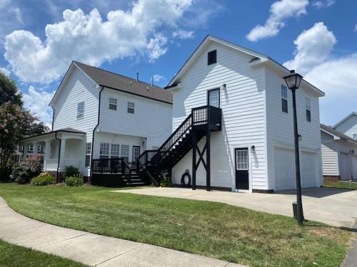 Davidson House | Private Studio in Davidson NC