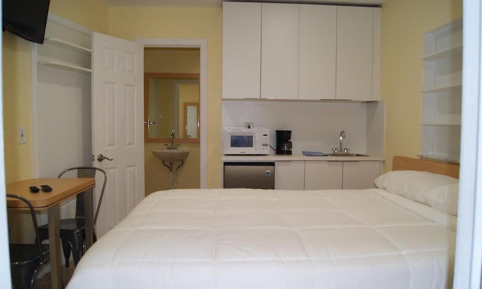 Miami Gardens House | Private Studio two miles from Hard Rock Stadium