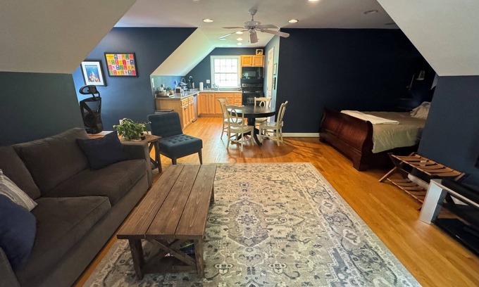 Batesville Apartment | Private studio apartment in the heart of Ivy, Virginia