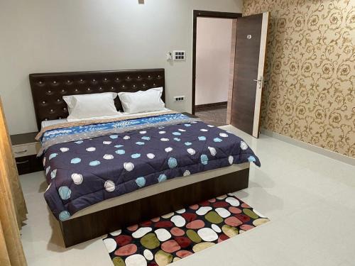 Paltan Bazaar Hotel | Priya Tours and travels