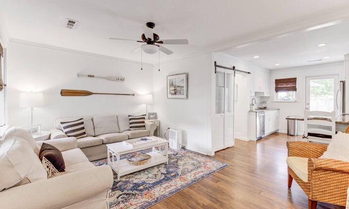 Mount Pleasant Villa | * *PROFESSIONALLY CLEANED l BEACH CHIC COASTAL VILLA!*COME RELAX! ☀️🦀❤️