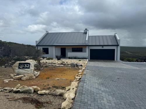 L'Agulhas House | Protea32