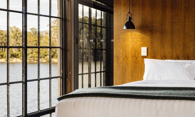 Lake St. Clair Hotel | Pumphouse Point