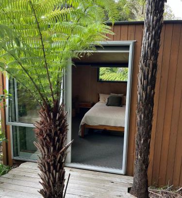 Cooks Beach House | Punga Cabin