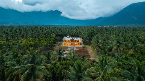 Coimbatore Villa | Punya Farms - Luxury 5BR near Isha Yoga
