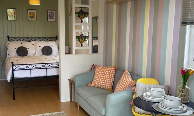 Machynlleth Ski Chalet | Pwllglas Bach - Spacious Cabin