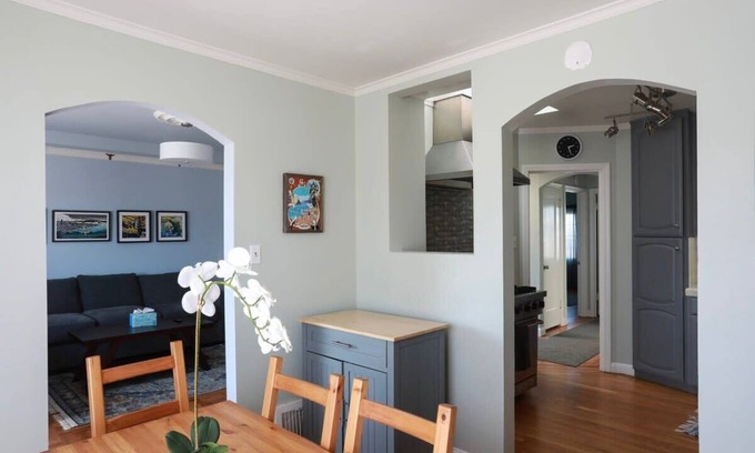 Parkside Apartment | Quaint 2BR/1BA Apt - 7 min walk to Ocean Beach