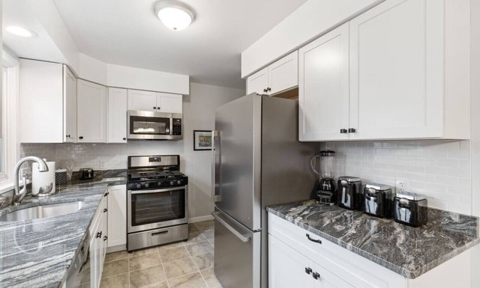 Clarkson House | Quaint 3BRDM: 3 miles-Brockport