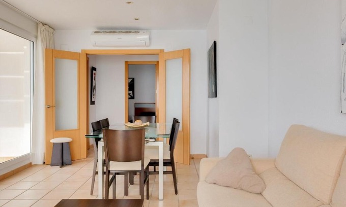 Vinaros Apartment | Quaint Apartment close to the Seabeach