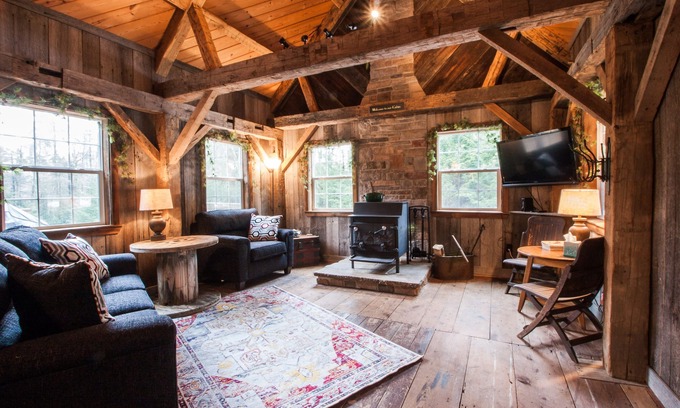 Benton Cabin | Quaint Cabin Near 2 PA State Parks - Ricketts Glen & Worlds End