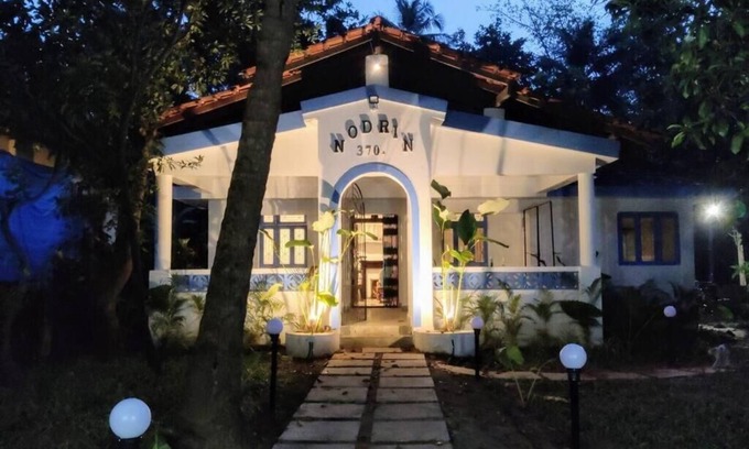 Sernabatim Villa | Quaint Goan Villa With Compounded Garden Space