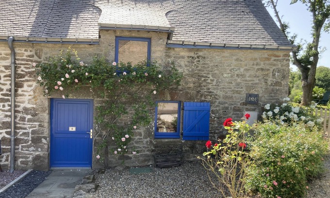Lizio Cottage | Quaint little cottage with exceptional countryside views